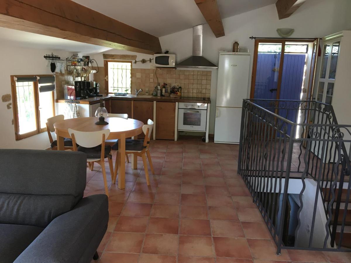 A L'Ombre Du Gros Chene Villa Sainte-Anastasie-sur-Issole ภายนอก รูปภาพ